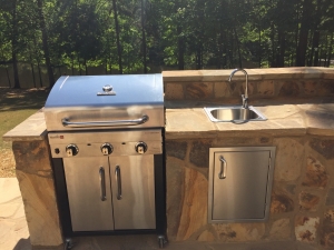 Outdoor Kitchen with Sink