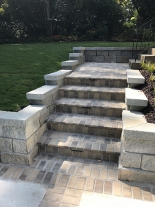 Set Stone Step and Tapered Stacked Retainer