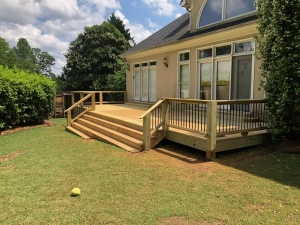 Deck with Metal Balusters